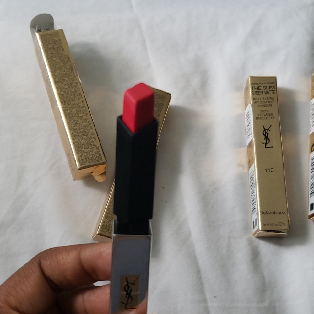 Lipsticks - Picture 3 of 5